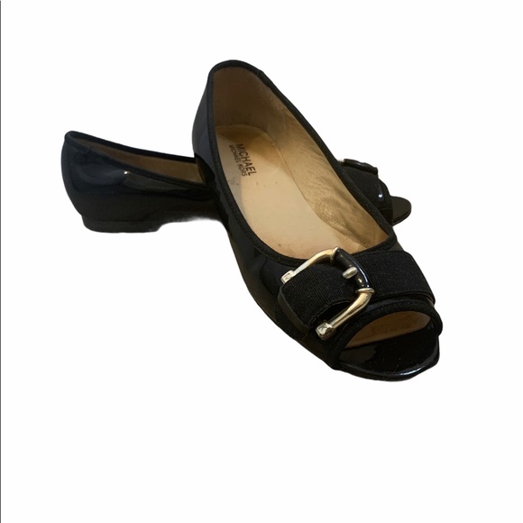 Michael Kors patent black leather open toe flats - Picture 4 of 9
